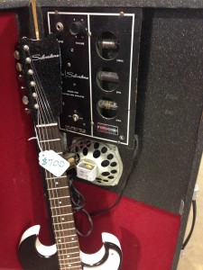 silvertone_w_ampcase